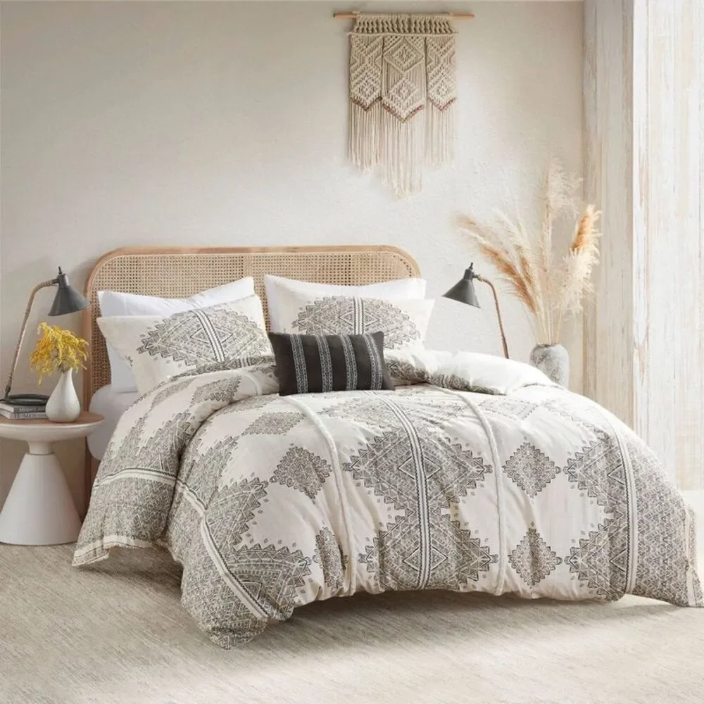 Madison Park Cream and Gray Comforter Set